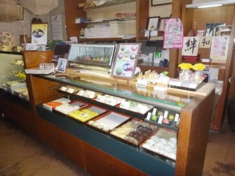 お菓子店